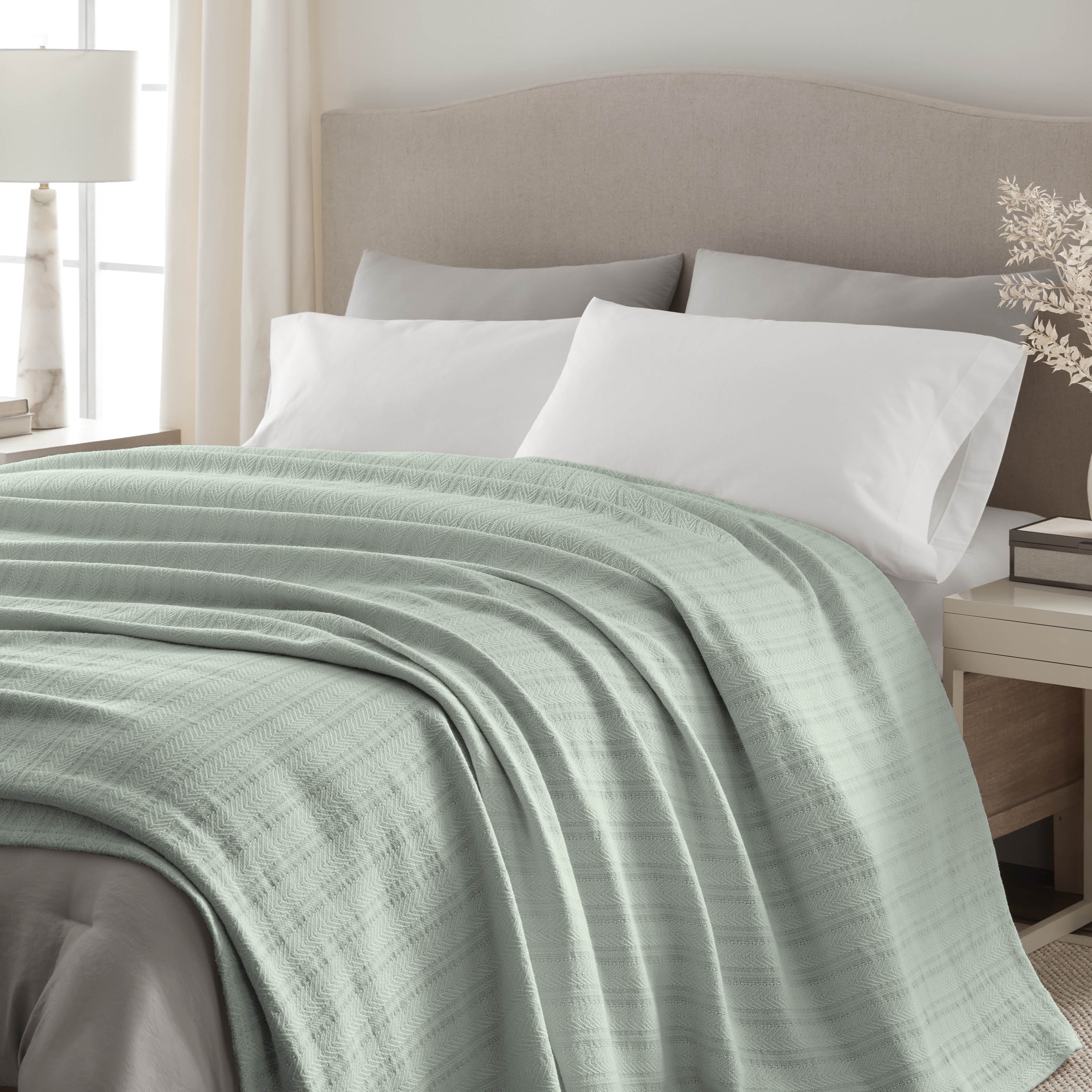 Vellux 100% Cotton Blanket - Soft, Breathable, Cozy & Lightweight Thermal Blanket - All Season Queen Size Blanket Perfect for Layering Bed, Couch & Sofa - Hotel Caliber (90x90 Inch Light Grey)
