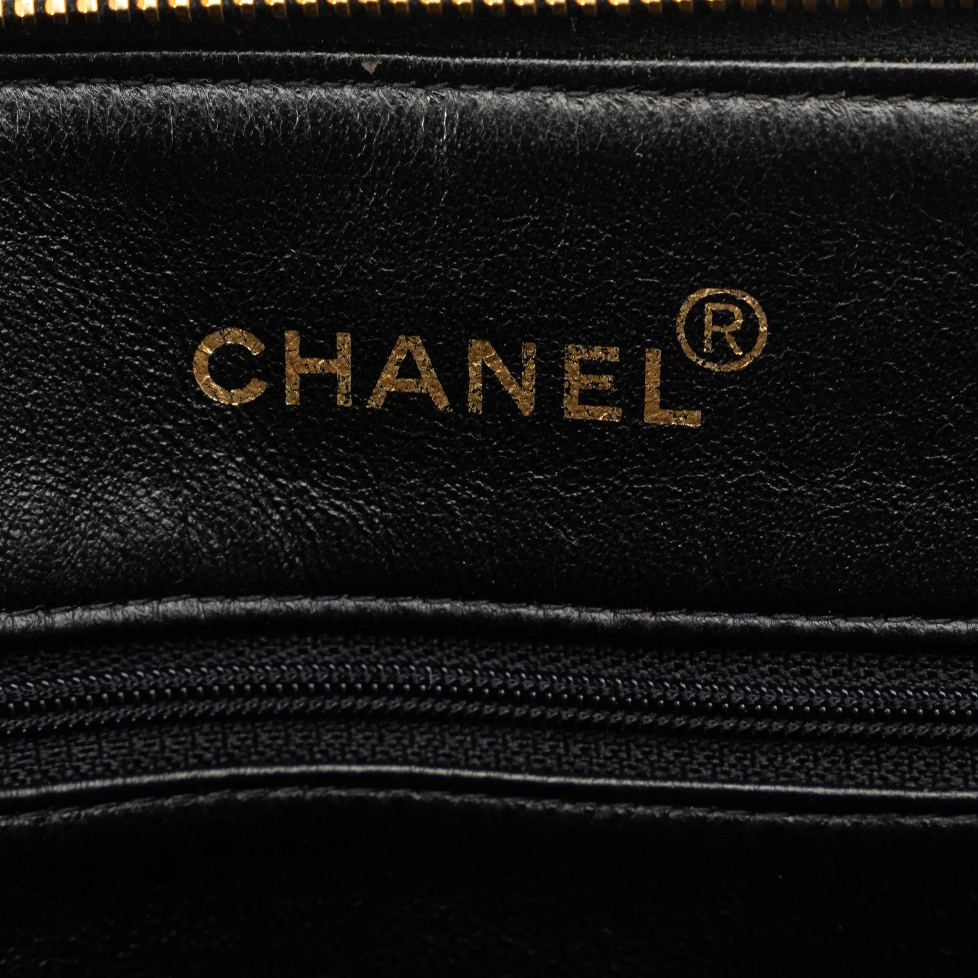 Pre-Owned Authenticated Chanel Quilted Lambskin Dome Shoulder Bag Leather Black Unisex (Good)