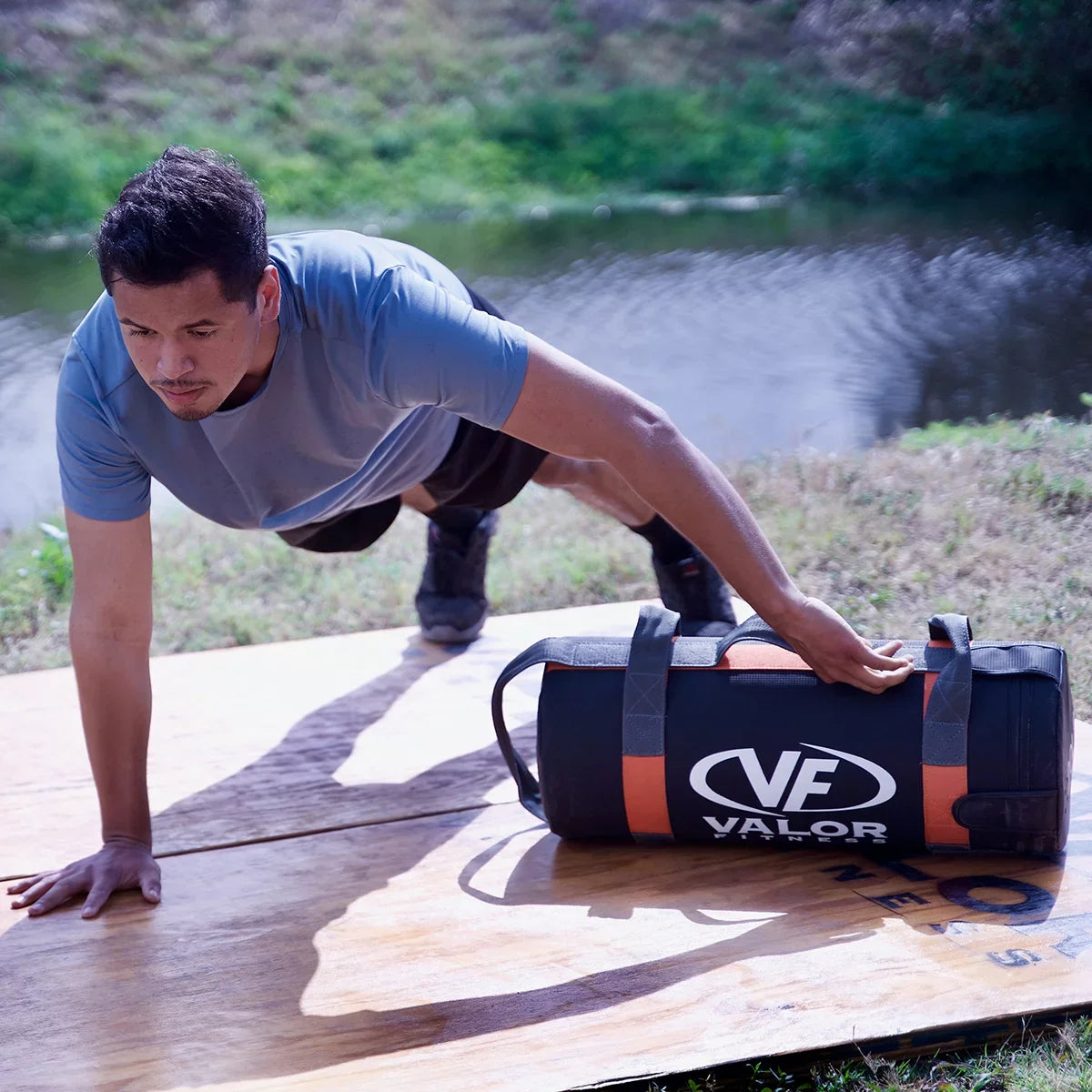 Valor Fitness Pre-Filled Strength Training Sandbag -50lb