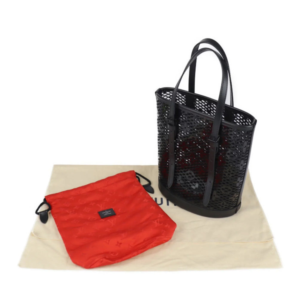 Pre-Owned LOUIS VUITTON Louis Vuitton Race Bucket PM Monogram Tote Bag M20352 Patent Calf Leather Black Shoulder (Like New)