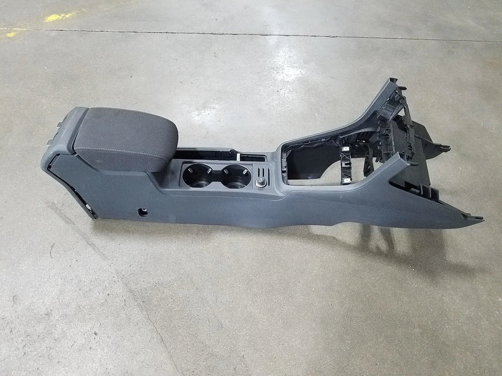 Pre-Owned 2018-2019 Volkswagen Jetta Floor Center Console Assembly OEM LKQ (Good)