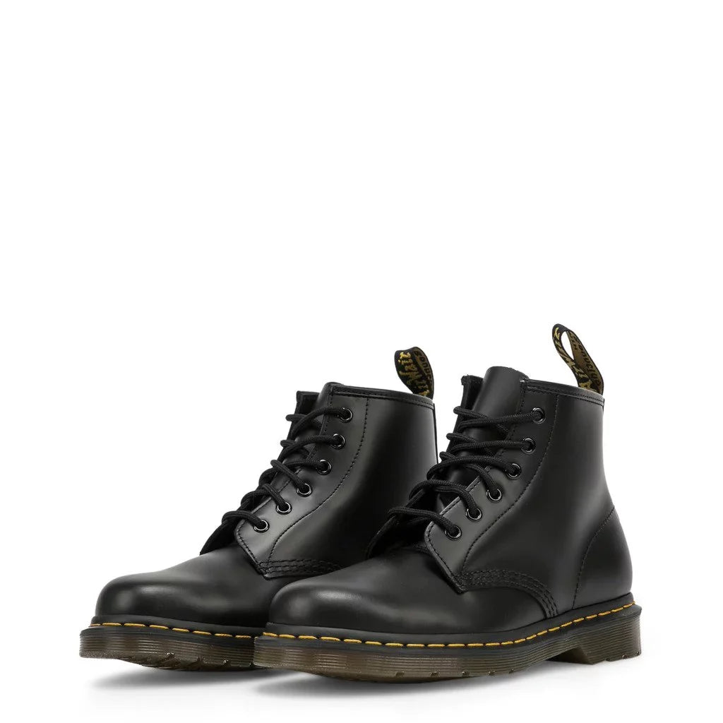 Dr. Martens 101 6-Eye Boot