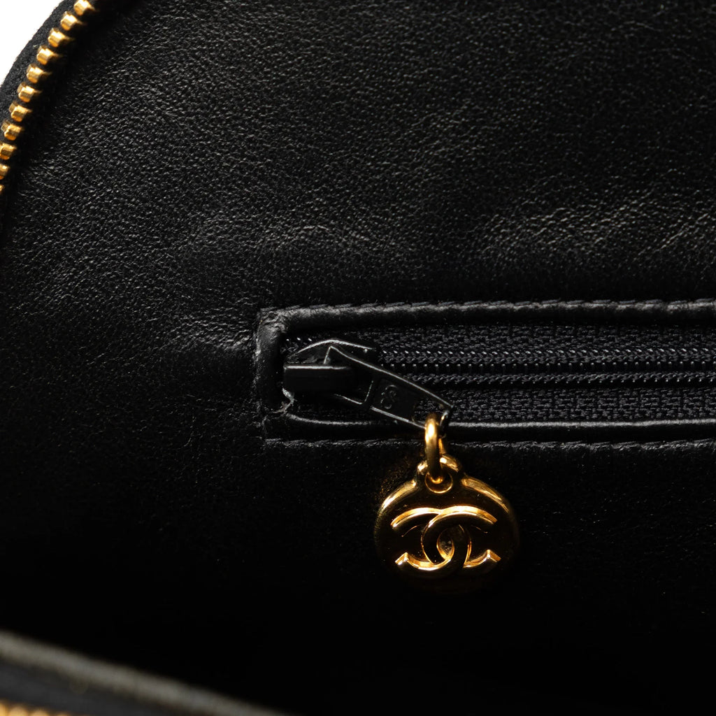Pre-Owned Authenticated Chanel Quilted Lambskin Dome Shoulder Bag Leather Black Unisex (Good)
