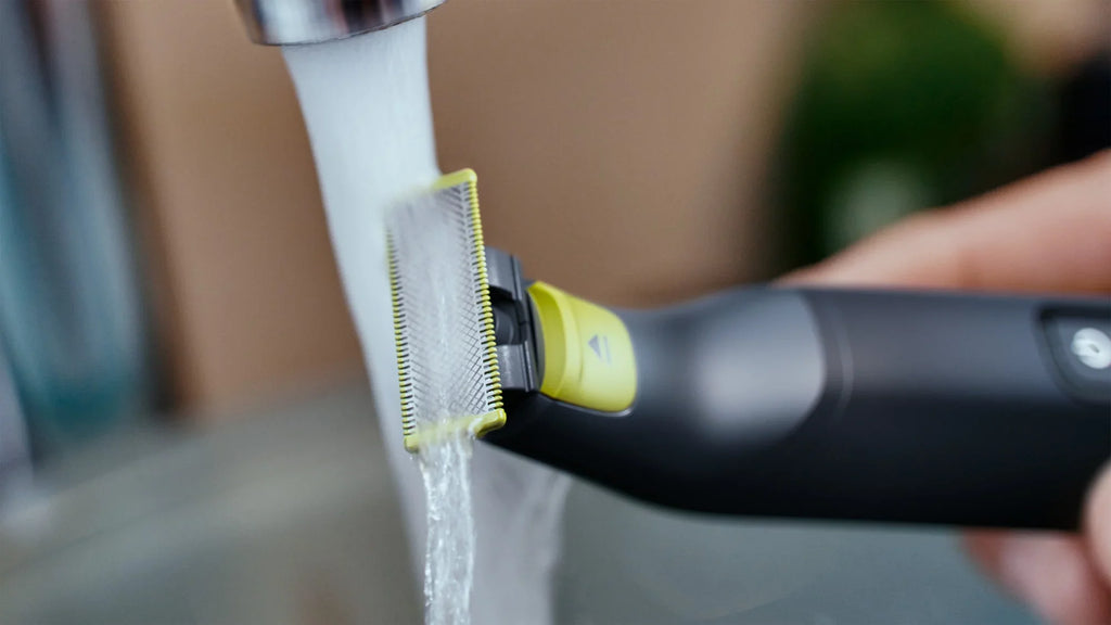 Philips Norelco Oneblade Pro Hybrid Electric Trimmer and Shaver QP6530/70