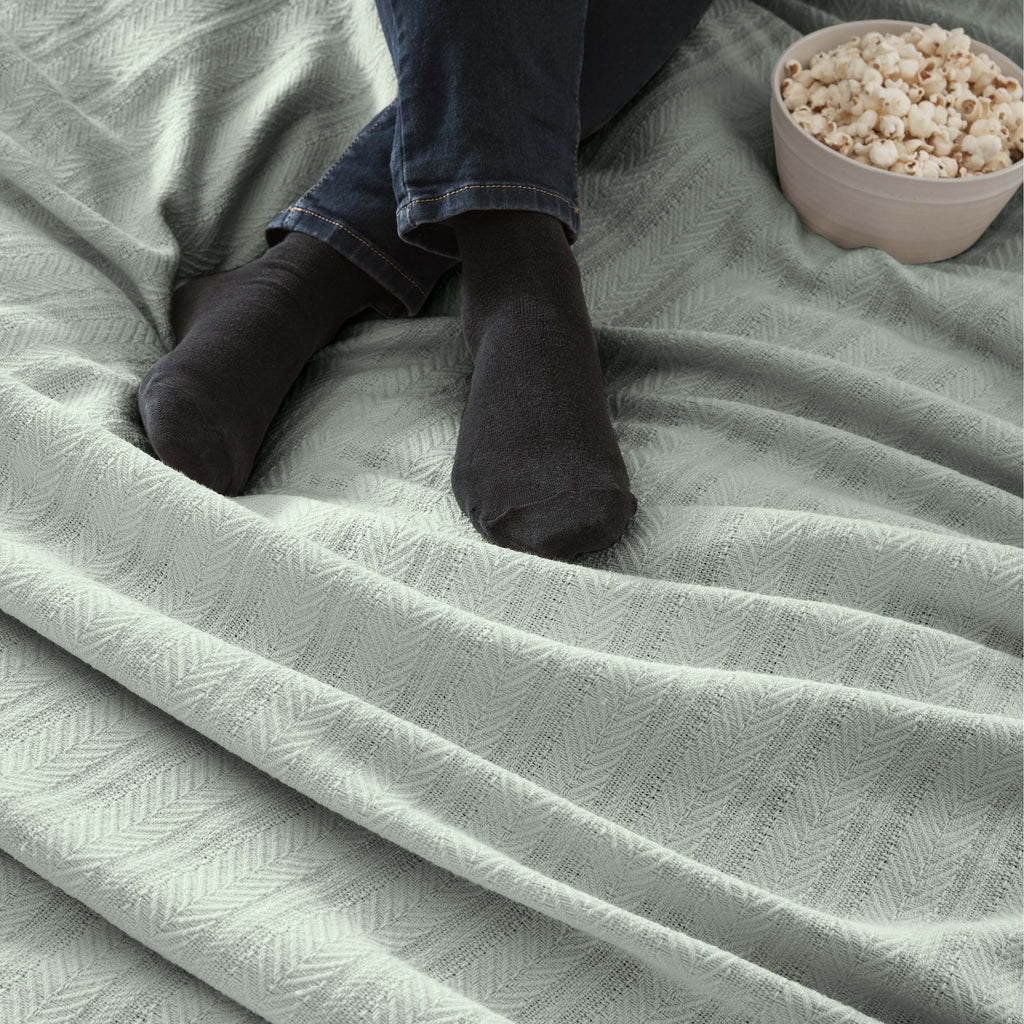 Vellux 100% Cotton Blanket - Soft, Breathable, Cozy & Lightweight Thermal Blanket - All Season Queen Size Blanket Perfect for Layering Bed, Couch & Sofa - Hotel Caliber (90x90 Inch Light Grey)