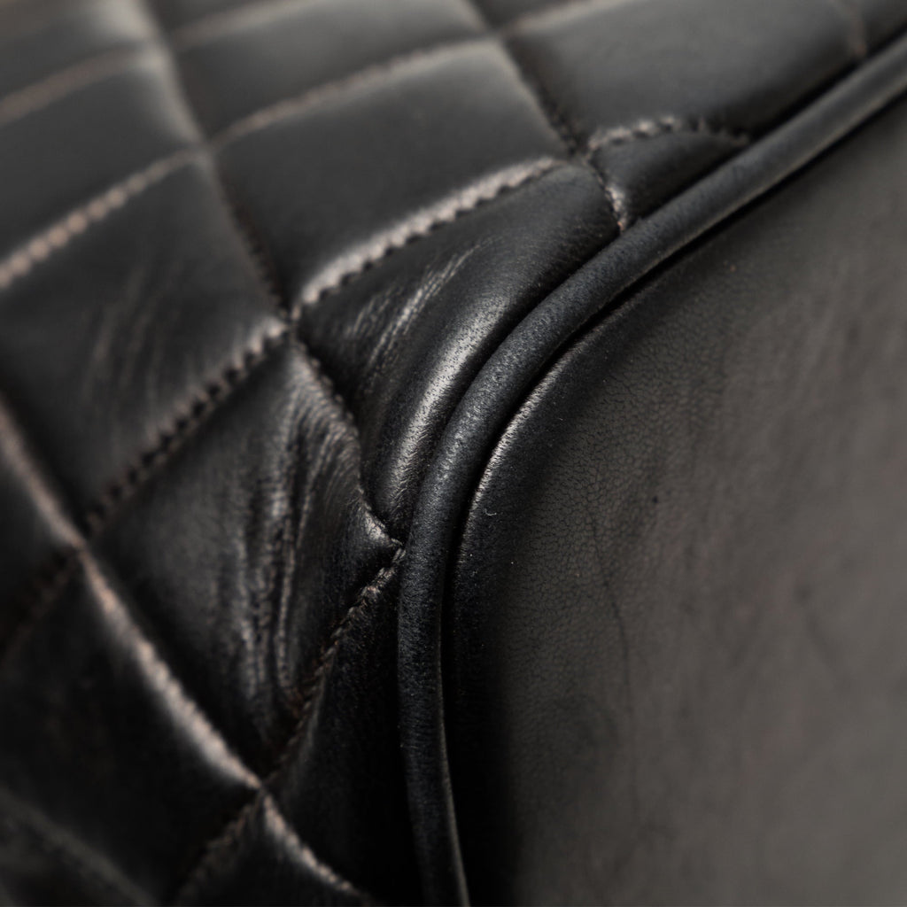 Pre-Owned Authenticated Chanel Quilted Lambskin Dome Shoulder Bag Leather Black Unisex (Good)