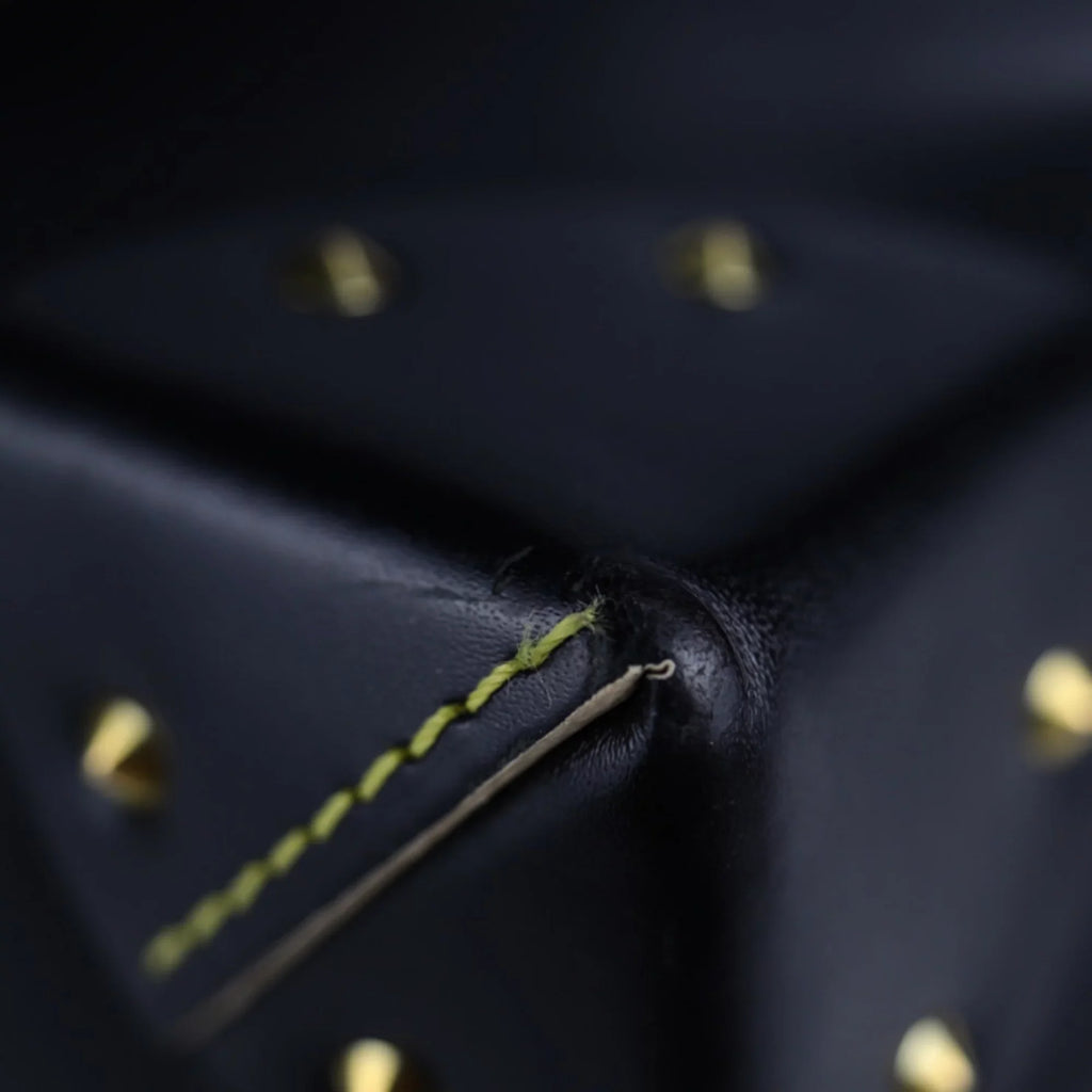 Pre-Owned LOUIS VUITTON Louis Vuitton Superbe Handbag M91892 Suhari Leather Noir Tote Shoulder (Good)